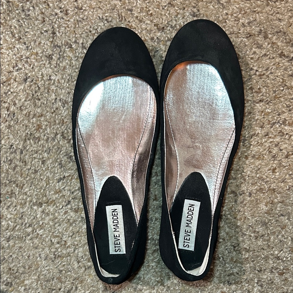 Steve Madden Black Flats